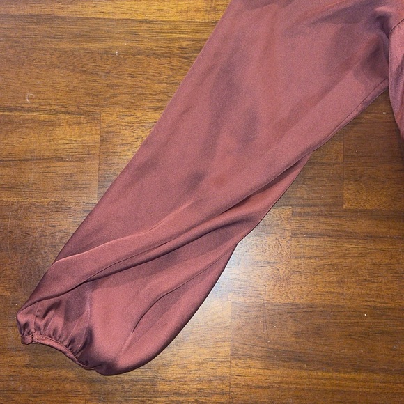 Zara ladies Satin Effect  Knotted Crop Blouse Puff Sleeve. XS. NWOT. - Picture 5 of 13